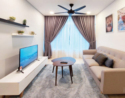 Sky Suite @KLCC (3 Bedroom + 2 Bath Apartment with Living Room)